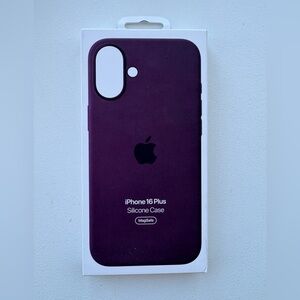 Genuine Apple iPhone 16 Plus Silicone Cover with Magsafe - Plum